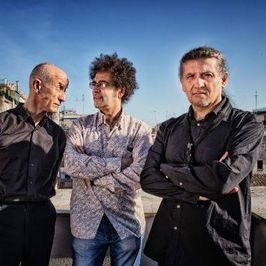 Parientes - Trío Servillo/Girotto/Mangalavite